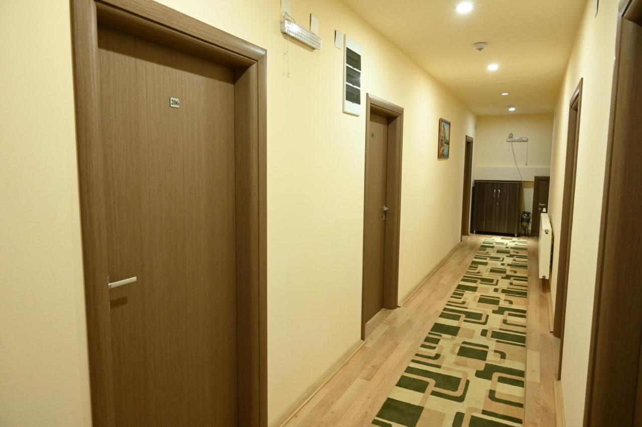 Harmony 4*
